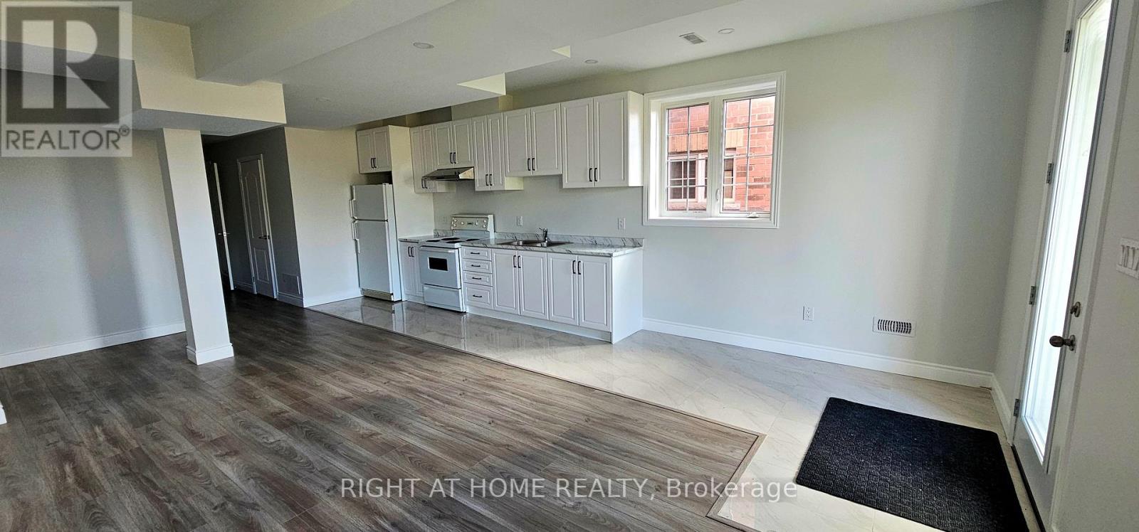95 Bonnieglen Farm Boulevard, Caledon, Ontario  L7C 4B7 - Photo 6 - W13225974
