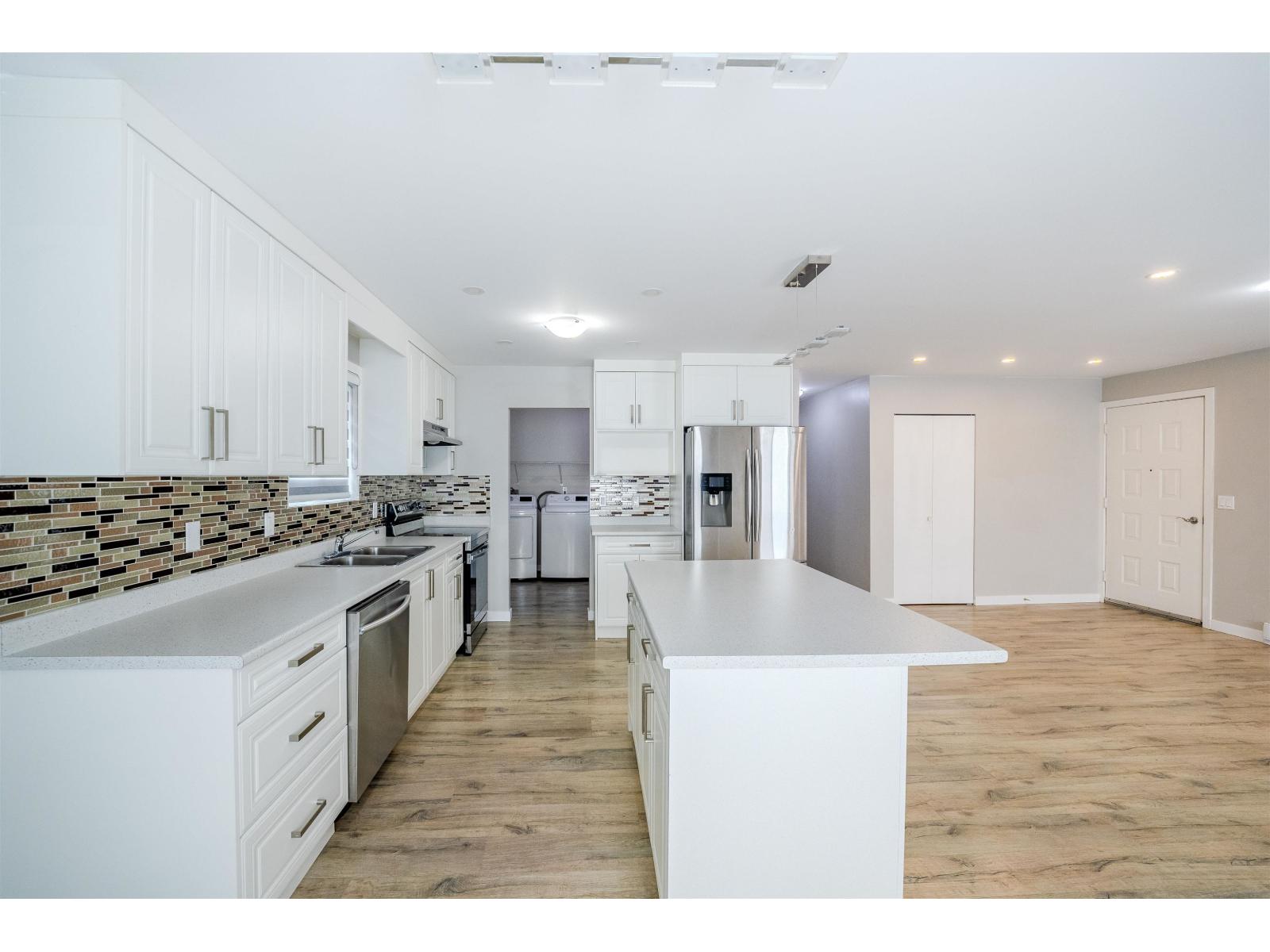 32565 George Ferguson Way, Abbotsford, British Columbia  V2T 4C8 - Photo 13 - R3152420