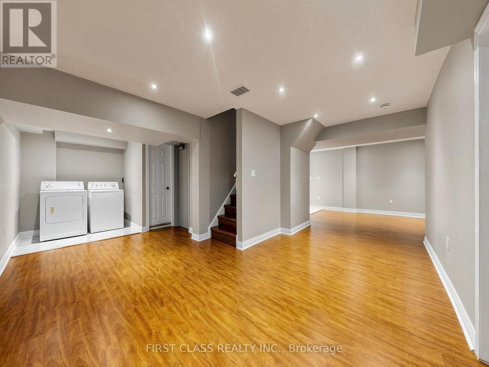 967 White Clover Way, Mississauga, Ontario  L5V 1E7 - Photo 36 - W13591432