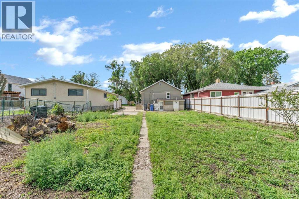 960 5 Street SE, Medicine Hat, Alberta  T1A 0P4 - Photo 38 - A2320291