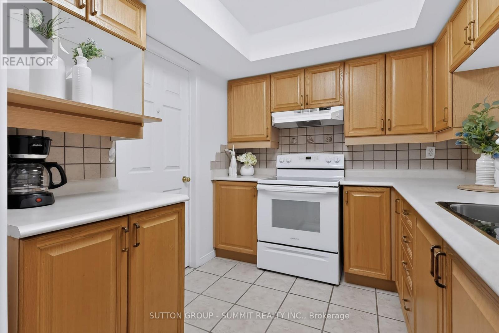 B205 - 216 Plains Road W, Burlington, Ontario  L7T 4K8 - Photo 13 - W13668656