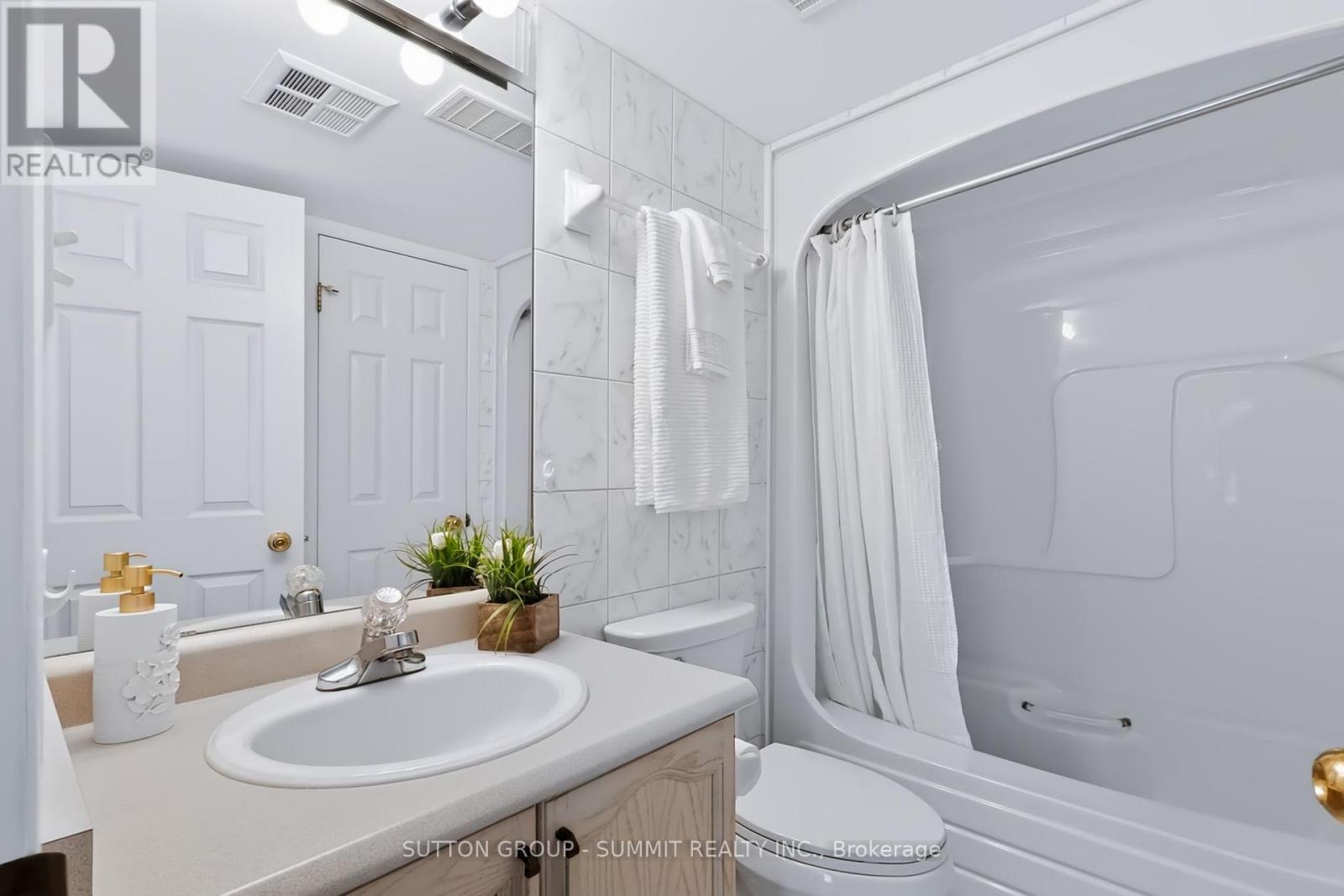 B205 - 216 Plains Road W, Burlington, Ontario  L7T 4K8 - Photo 22 - W13668656