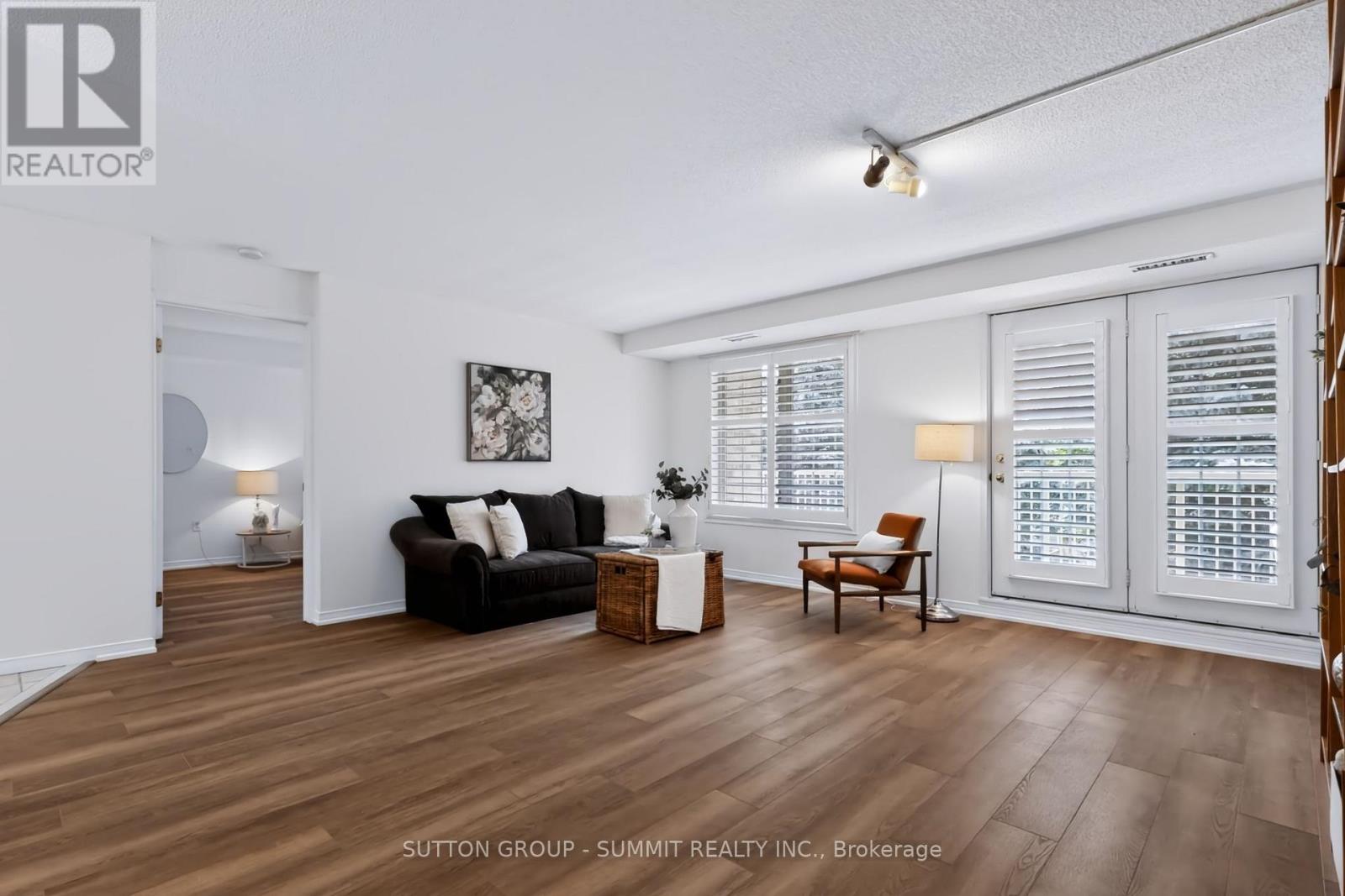 B205 - 216 Plains Road W, Burlington, Ontario  L7T 4K8 - Photo 6 - W13668656