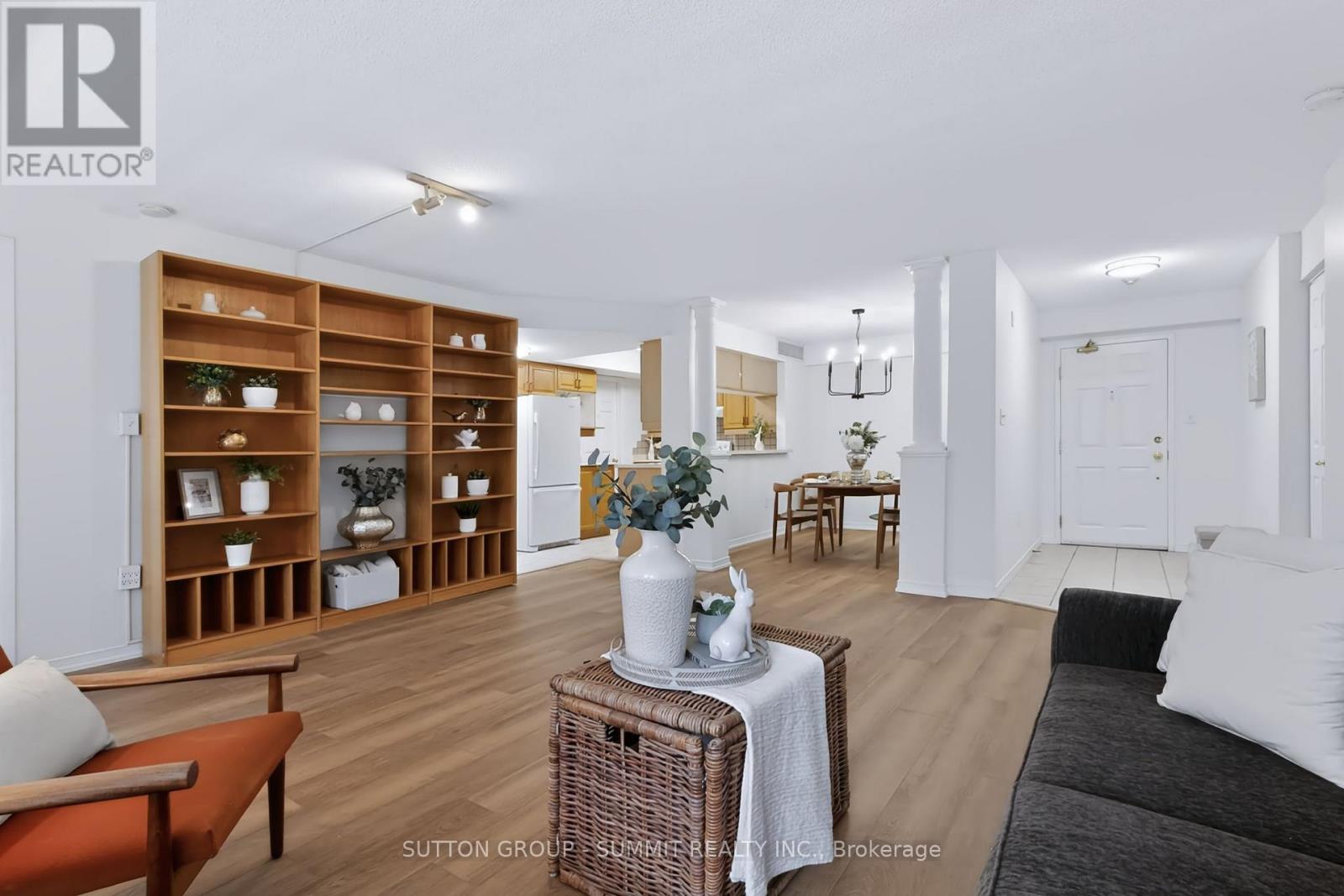 B205 - 216 Plains Road W, Burlington, Ontario  L7T 4K8 - Photo 8 - W13668656