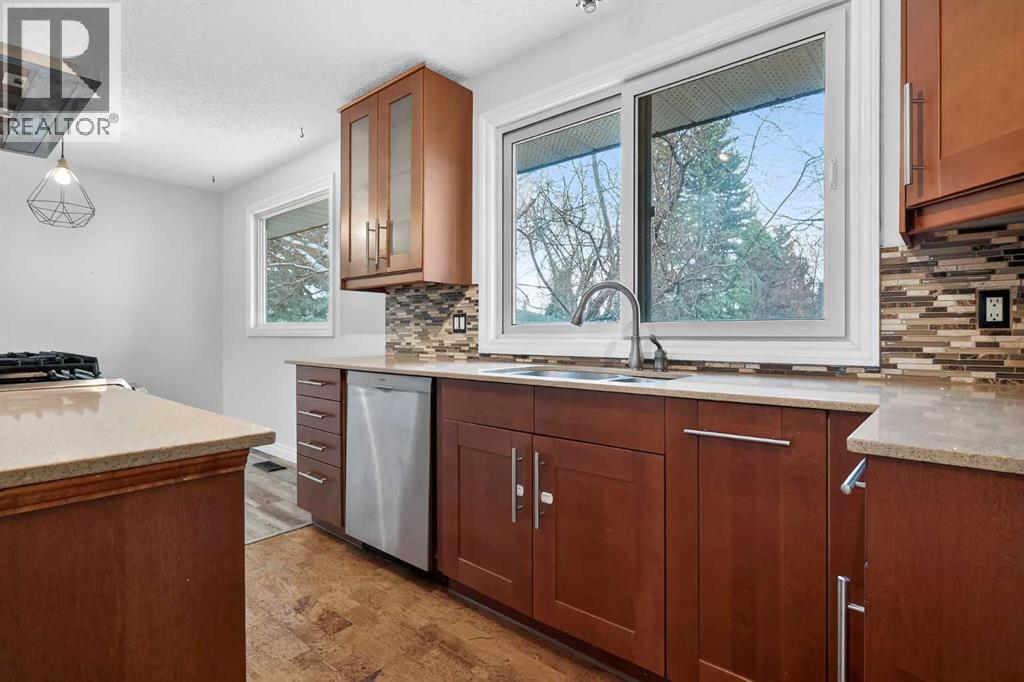 81 Westminster Drive Sw, Calgary, Alberta  T3C 2T2 - Photo 10 - A2326612
