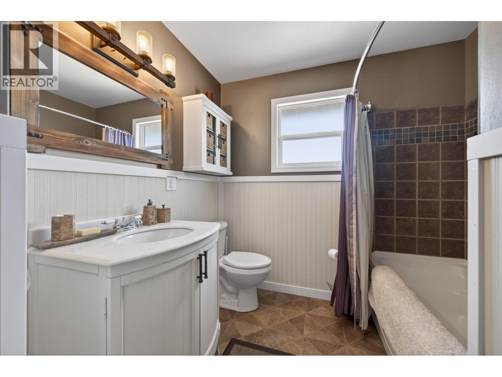 976 Holt Street, Kamloops, British Columbia  V2B 5G9 - Photo 15 - 10389819