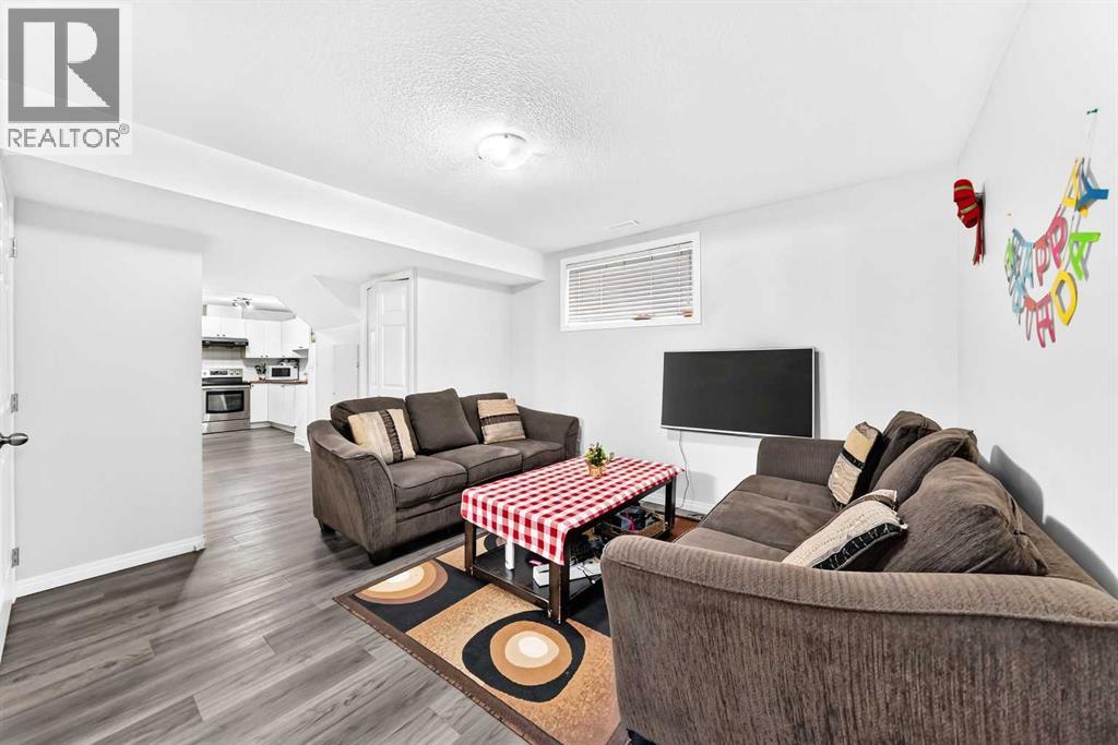 24 Taralake Road NE, Calgary, Alberta  T3J 0B1 - Photo 41 - A2327189