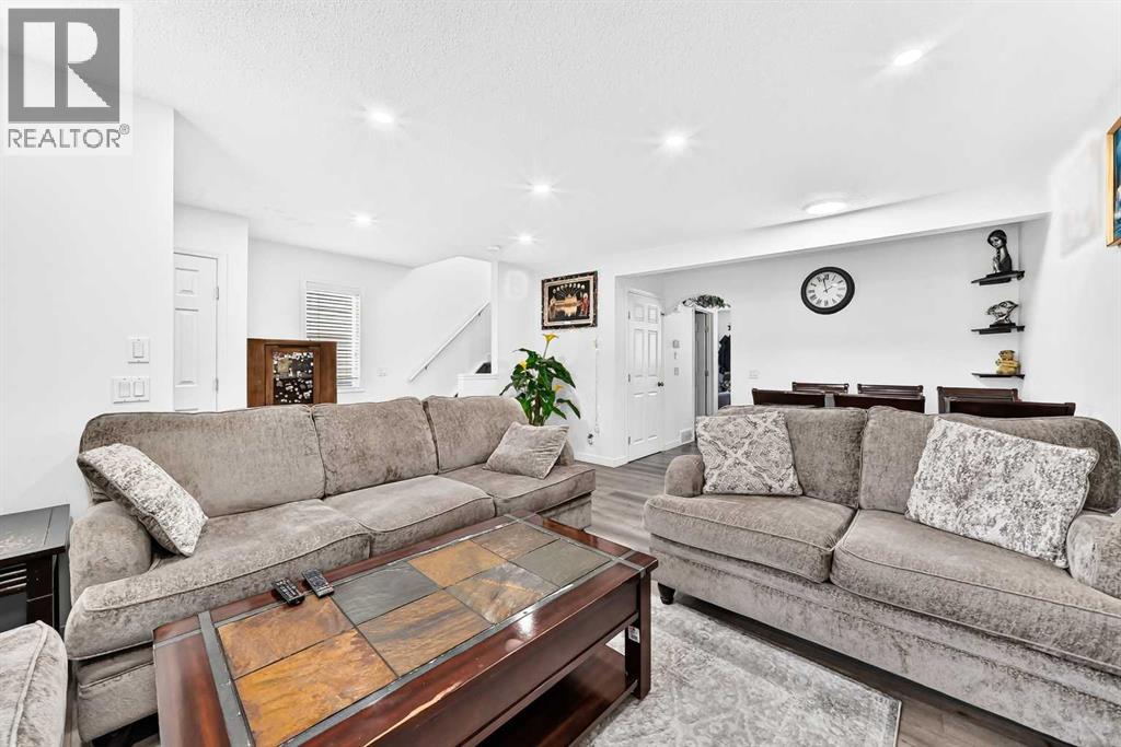 24 Taralake Road NE, Calgary, Alberta  T3J 0B1 - Photo 18 - A2327189