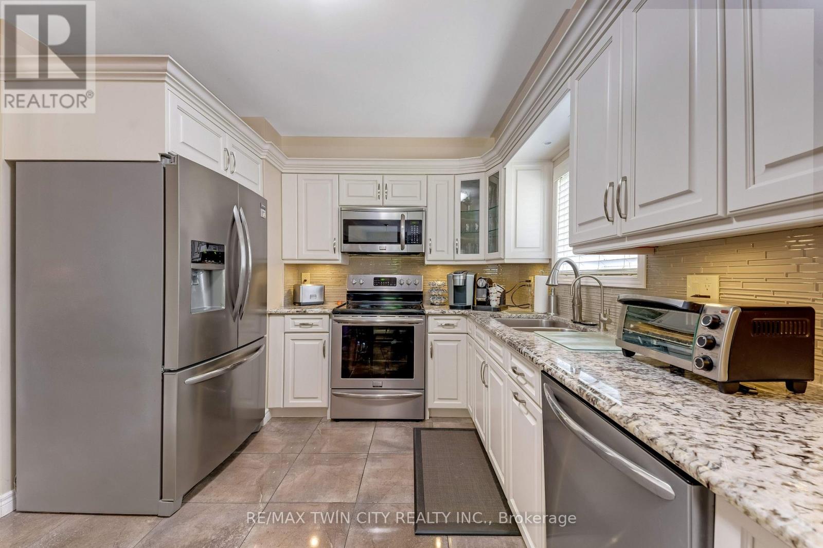 42 Briarmeadow Crescent, Kitchener, Ontario  N2A 4C5 - Photo 8 - X13668646
