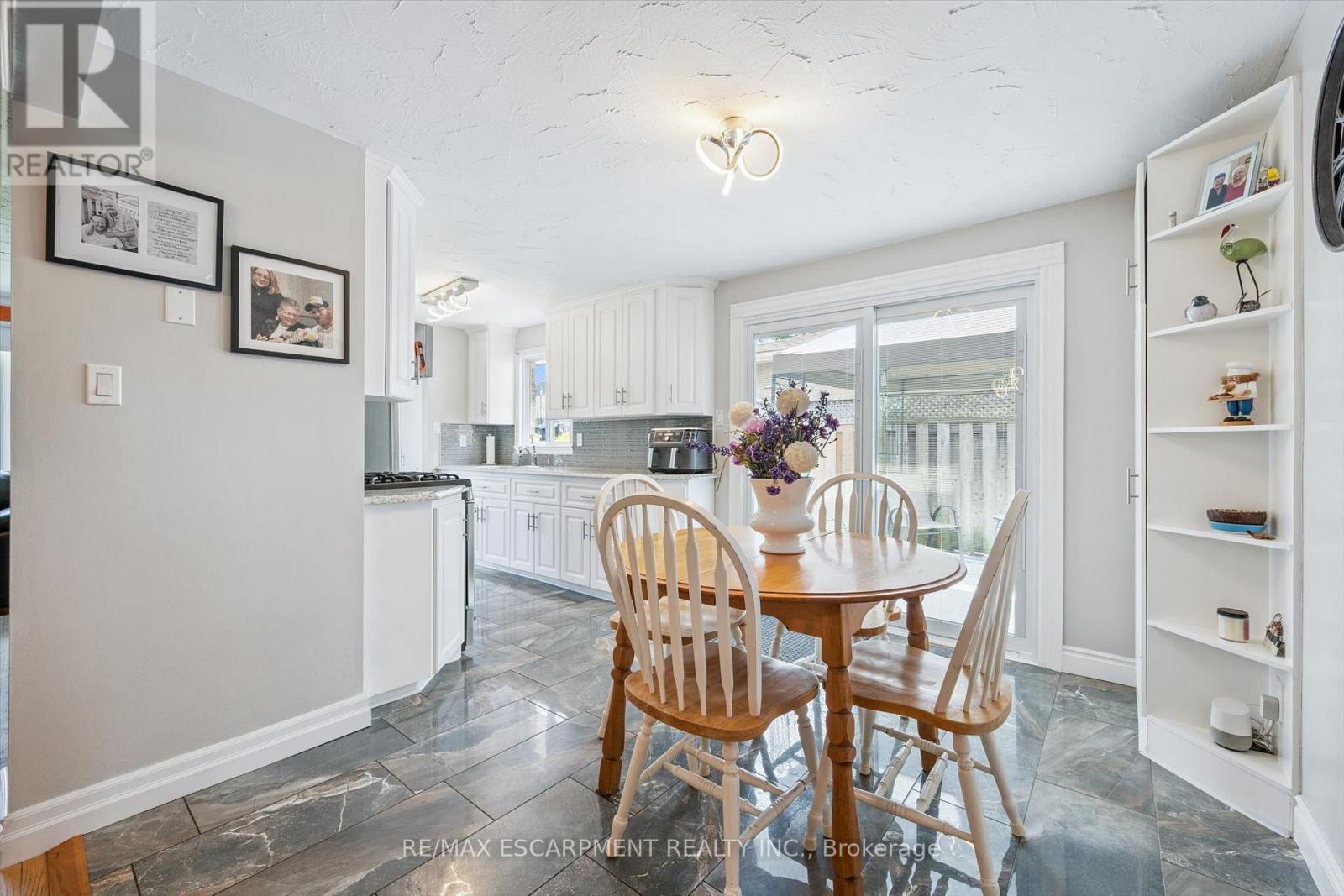 847 Doon Village Road, Kitchener, Ontario  N2P 1A1 - Photo 15 - X13668714
