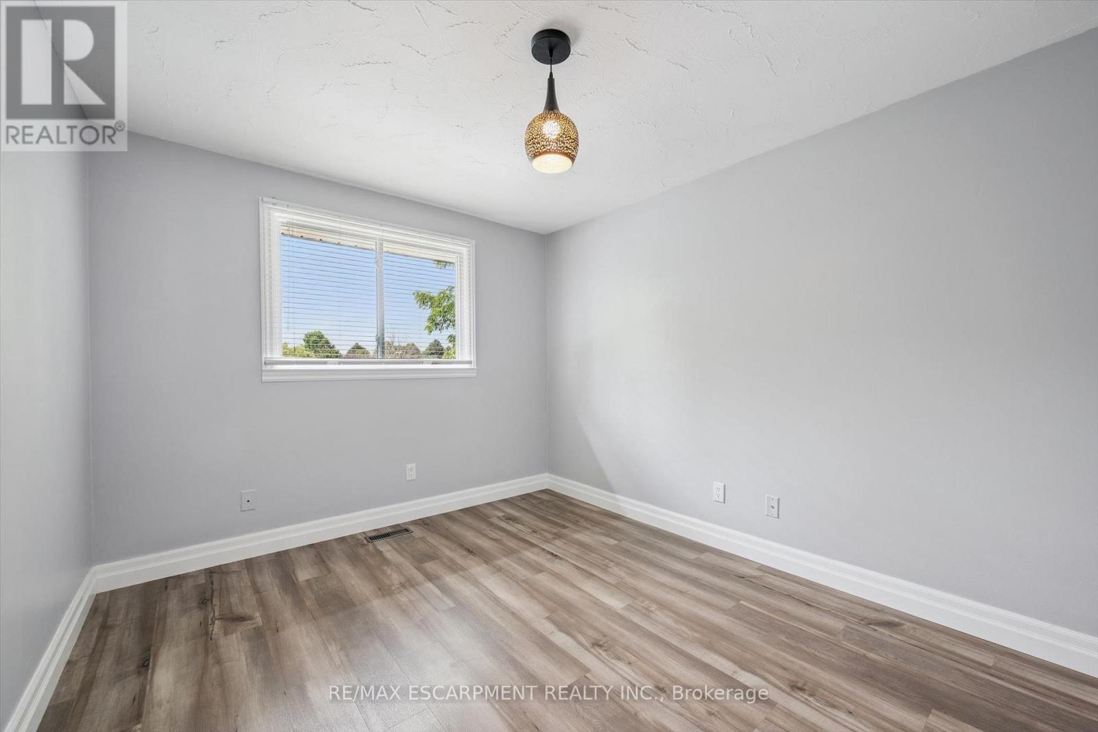 847 Doon Village Road, Kitchener, Ontario  N2P 1A1 - Photo 21 - X13668714