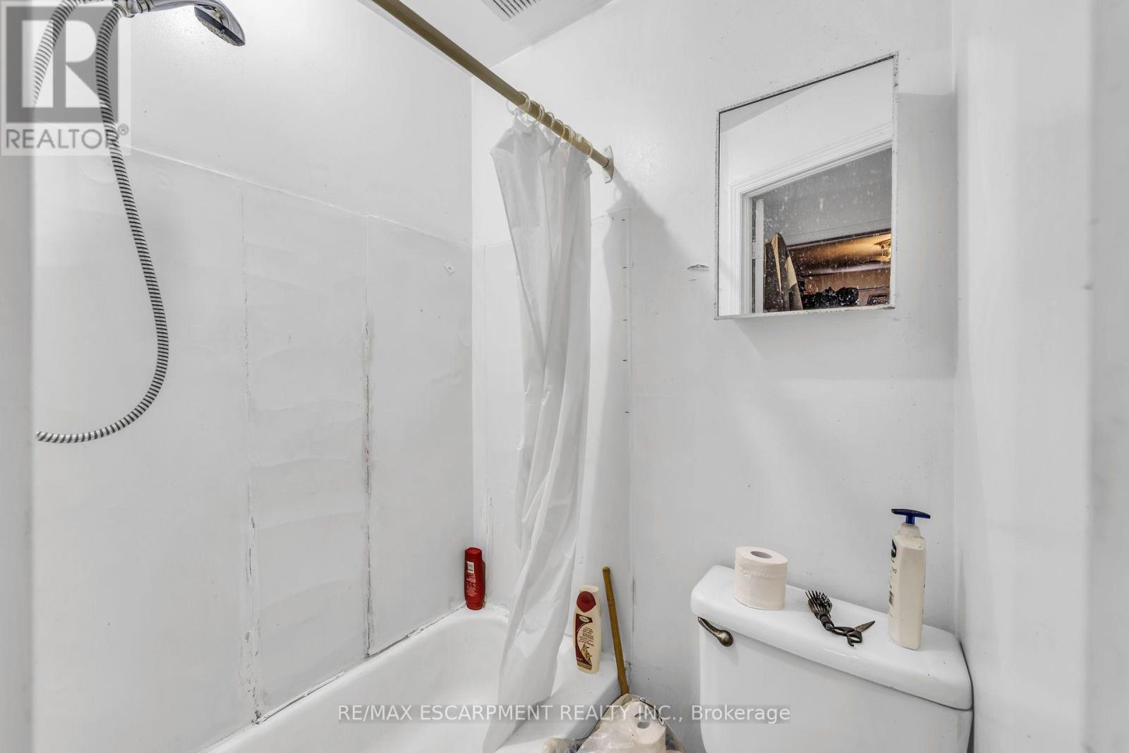 1367 Cannon Street E, Hamilton, Ontario  L8H 1W2 - Photo 21 - X13668816
