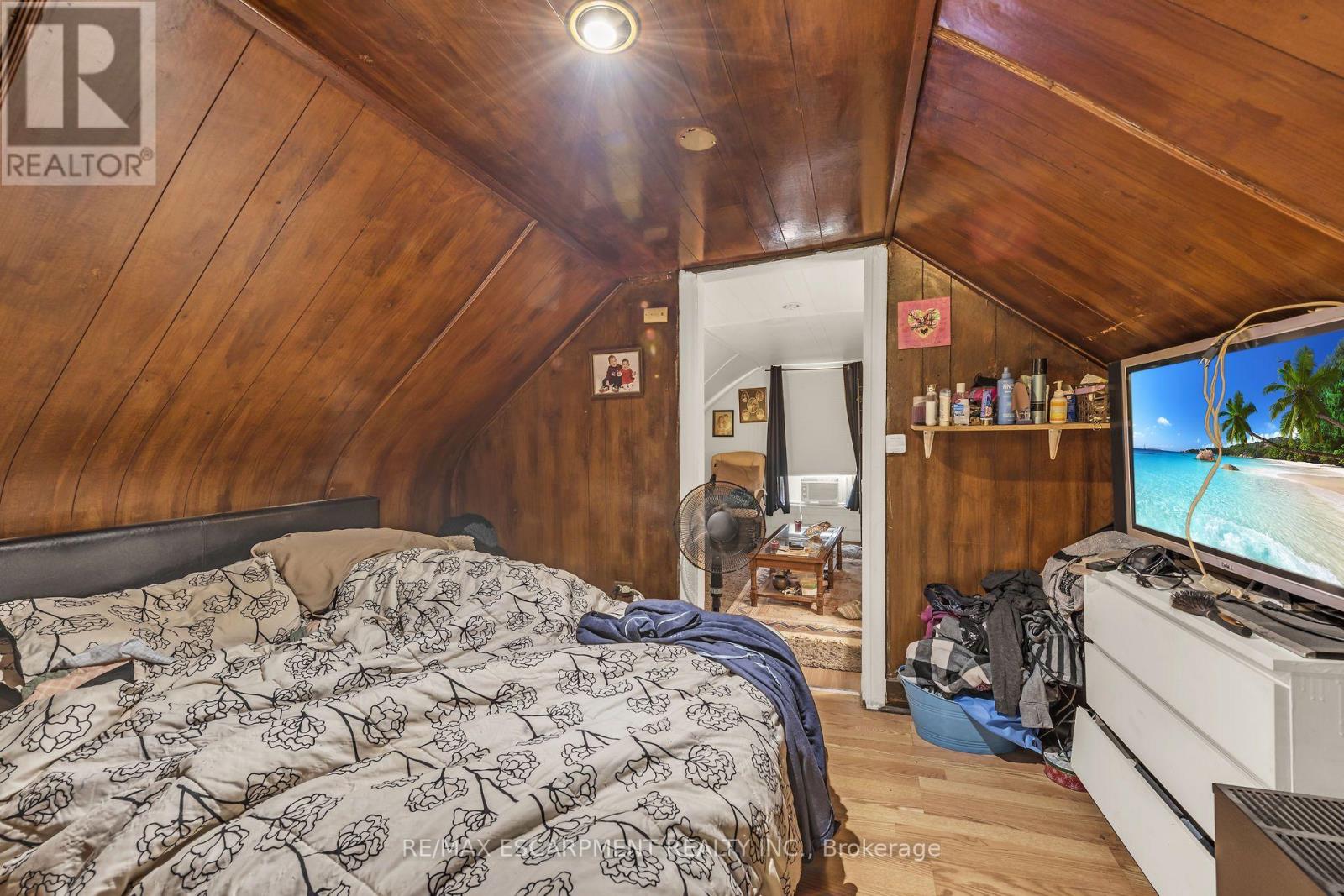 1367 Cannon Street E, Hamilton, Ontario  L8H 1W2 - Photo 32 - X13668816