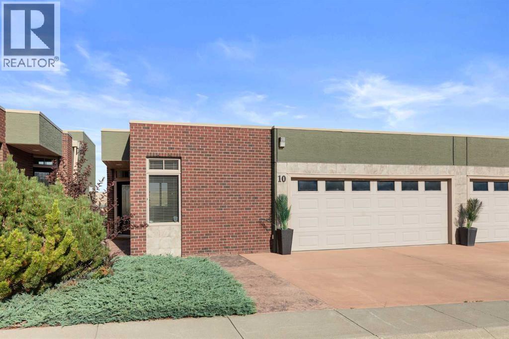 10 Palisades Mews NE, Medicine Hat, Alberta  T1C 2B5 - Photo 3 - A2334893