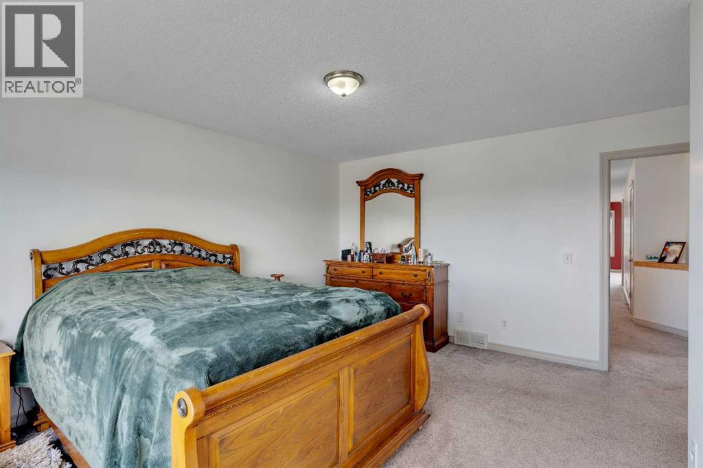 133 Everwoods Close SW, Calgary, Alberta  T2Y 5A6 - Photo 23 - A2326136