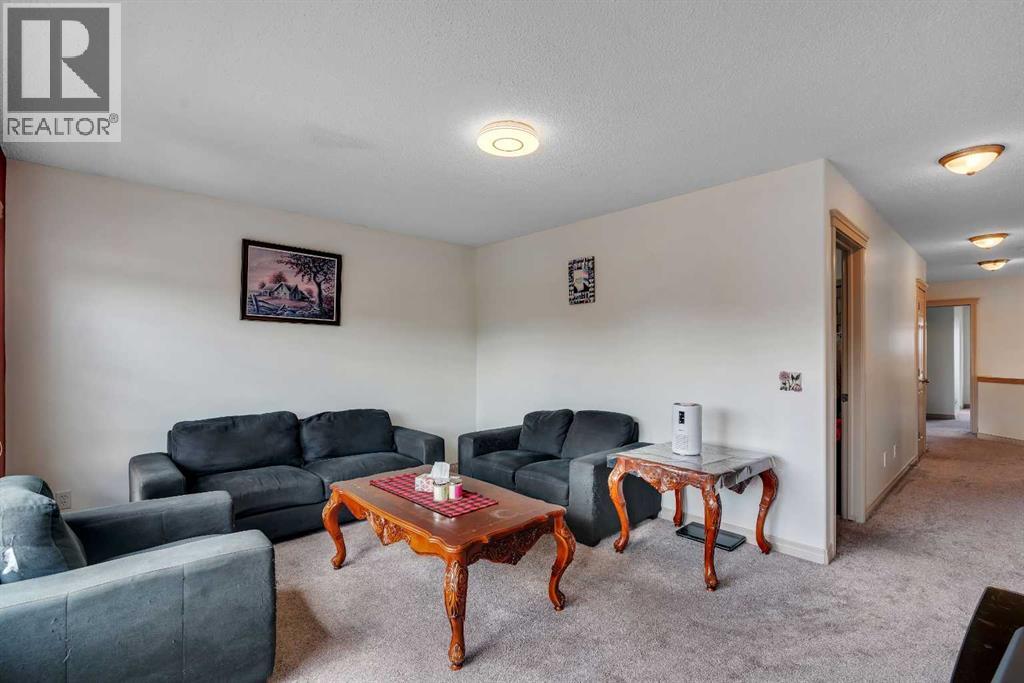 133 Everwoods Close SW, Calgary, Alberta  T2Y 5A6 - Photo 15 - A2326136