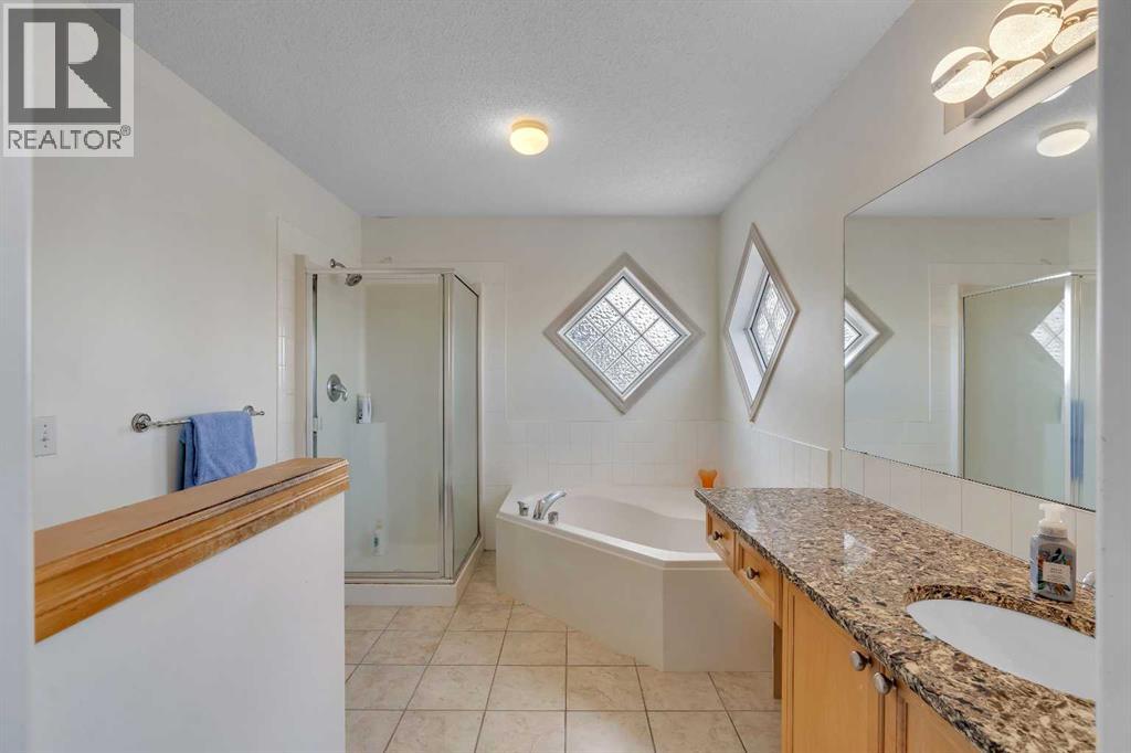 133 Everwoods Close SW, Calgary, Alberta  T2Y 5A6 - Photo 24 - A2326136