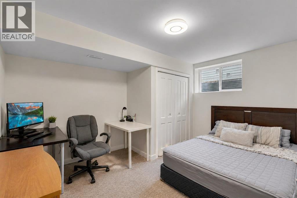 133 Everwoods Close SW, Calgary, Alberta  T2Y 5A6 - Photo 33 - A2326136