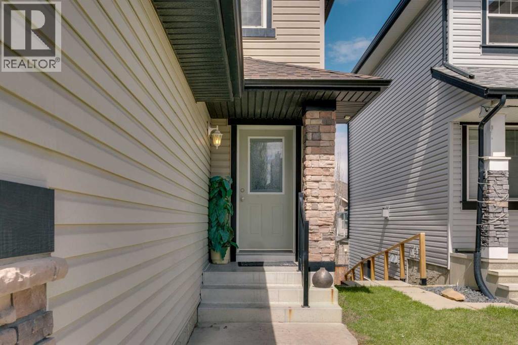 133 Everwoods Close SW, Calgary, Alberta  T2Y 5A6 - Photo 3 - A2326136