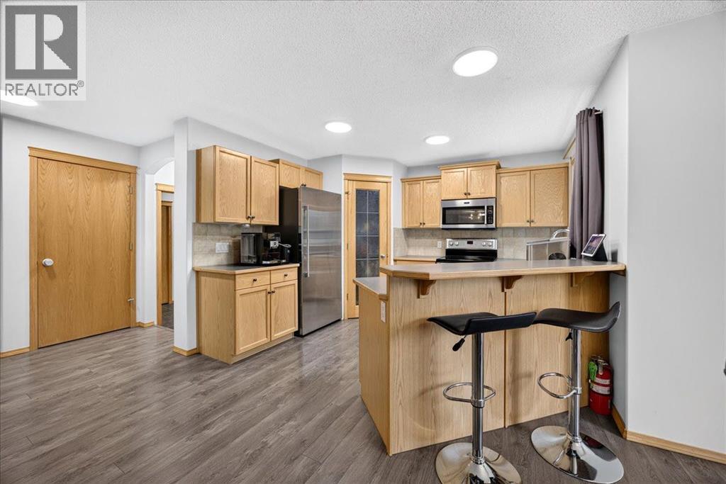 2745 Coopers Manor SW, Airdrie, Alberta  T4B 3J8 - Photo 13 - A2336267