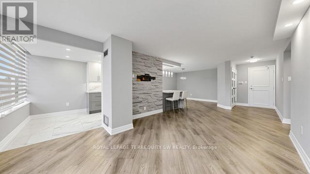 512 - 7440 Bathurst Street, Vaughan, Ontario  L4J 7K8 - Photo 9 - N13171858