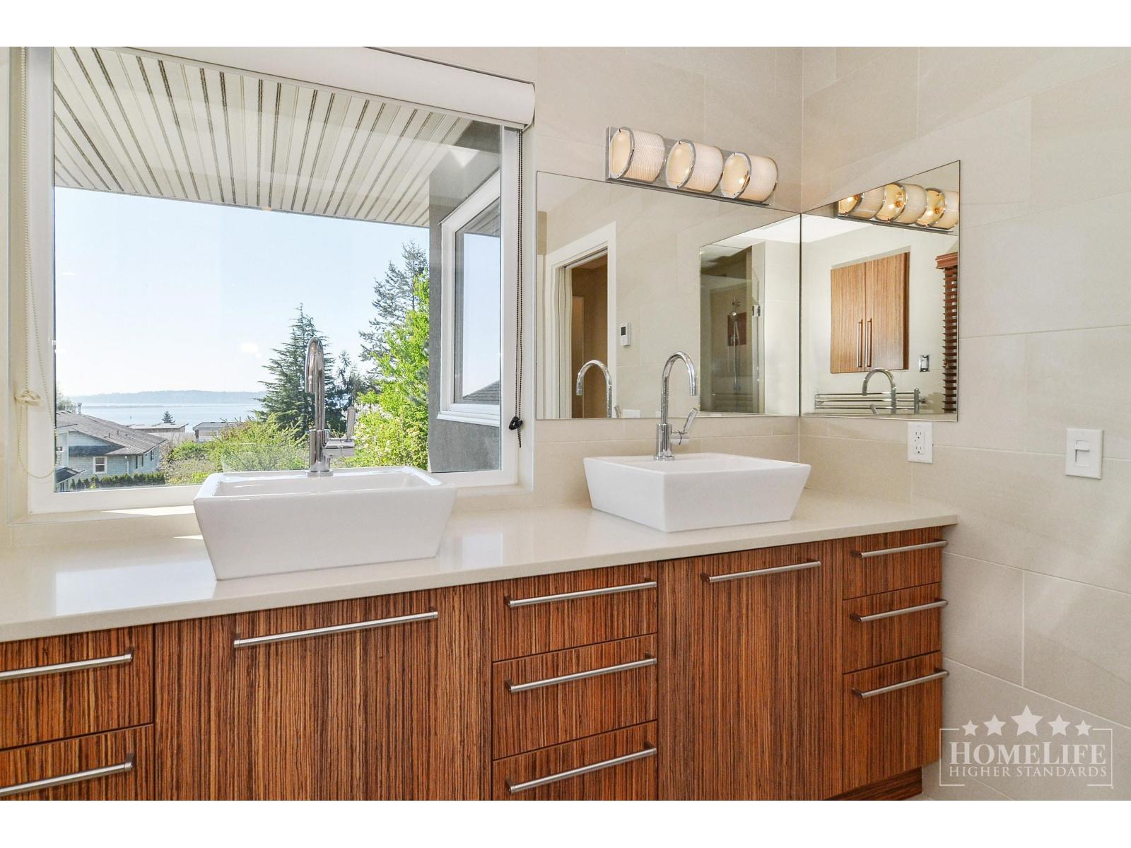 House 15728 Buena Vista Avenue, White Rock, British Columbia  V4B 1Z7 - Photo 14 - R3155321