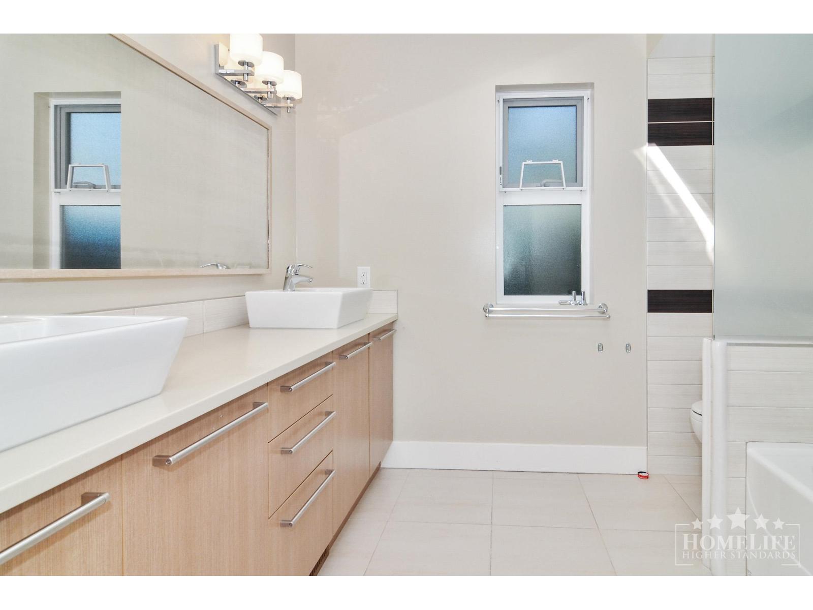 House 15728 Buena Vista Avenue, White Rock, British Columbia  V4B 1Z7 - Photo 17 - R3155321