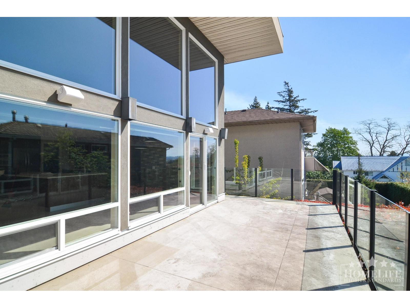 House 15728 Buena Vista Avenue, White Rock, British Columbia  V4B 1Z7 - Photo 25 - R3155321