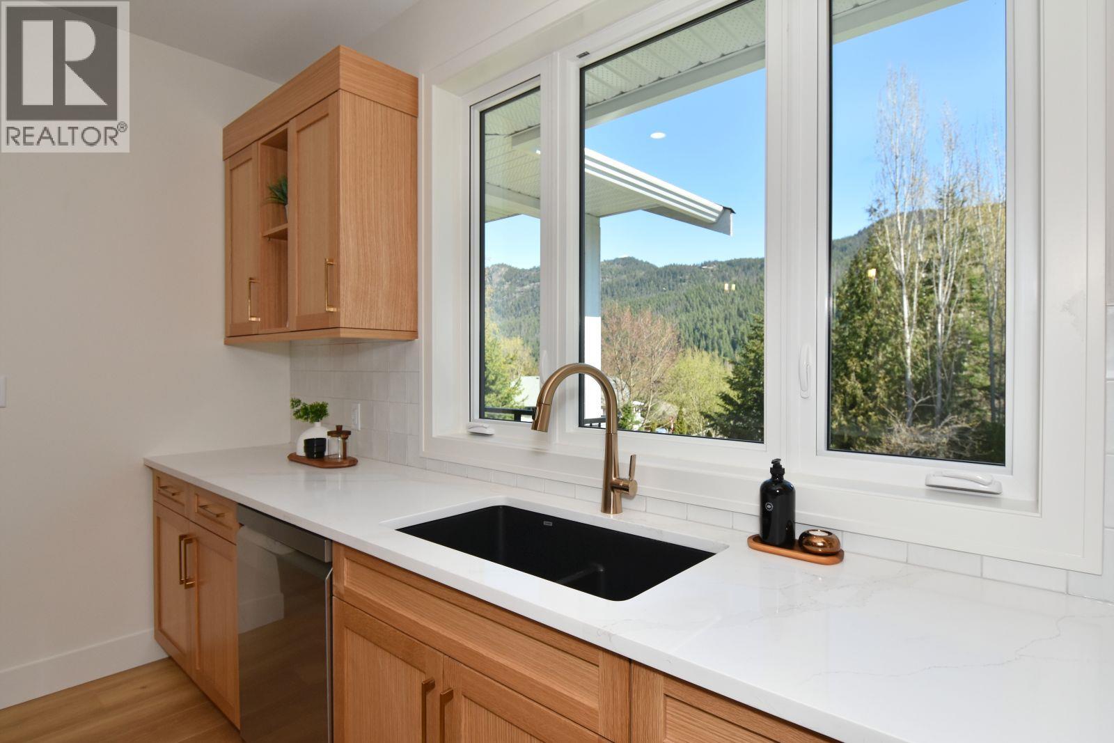 2799 Mountview Drive, Blind Bay, British Columbia  V0E 1H1 - Photo 14 - 10384414