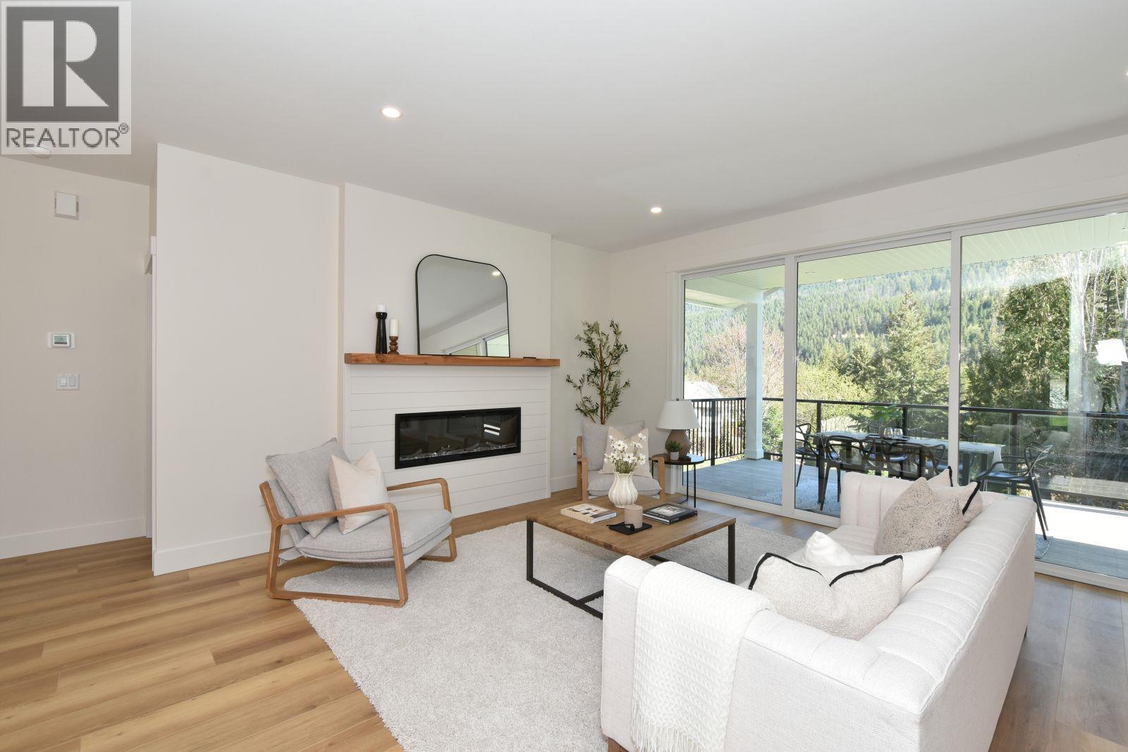 2799 Mountview Drive, Blind Bay, British Columbia  V0E 1H1 - Photo 4 - 10384414