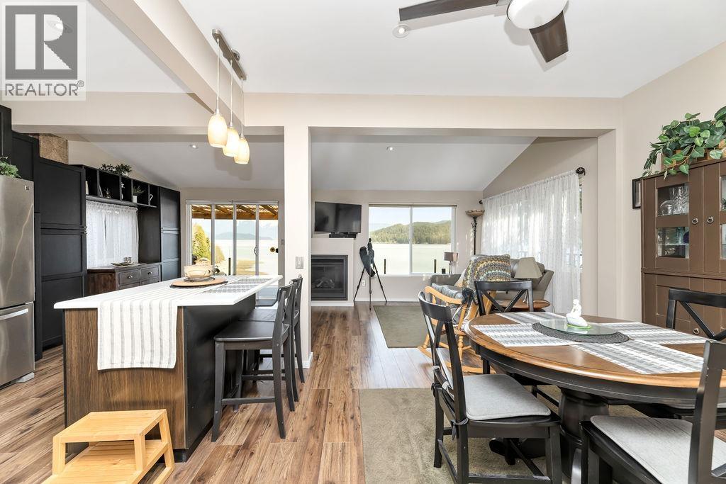 790 Marine Drive, Gibsons, British Columbia  V0N 1V1 - Photo 12 - R3146477