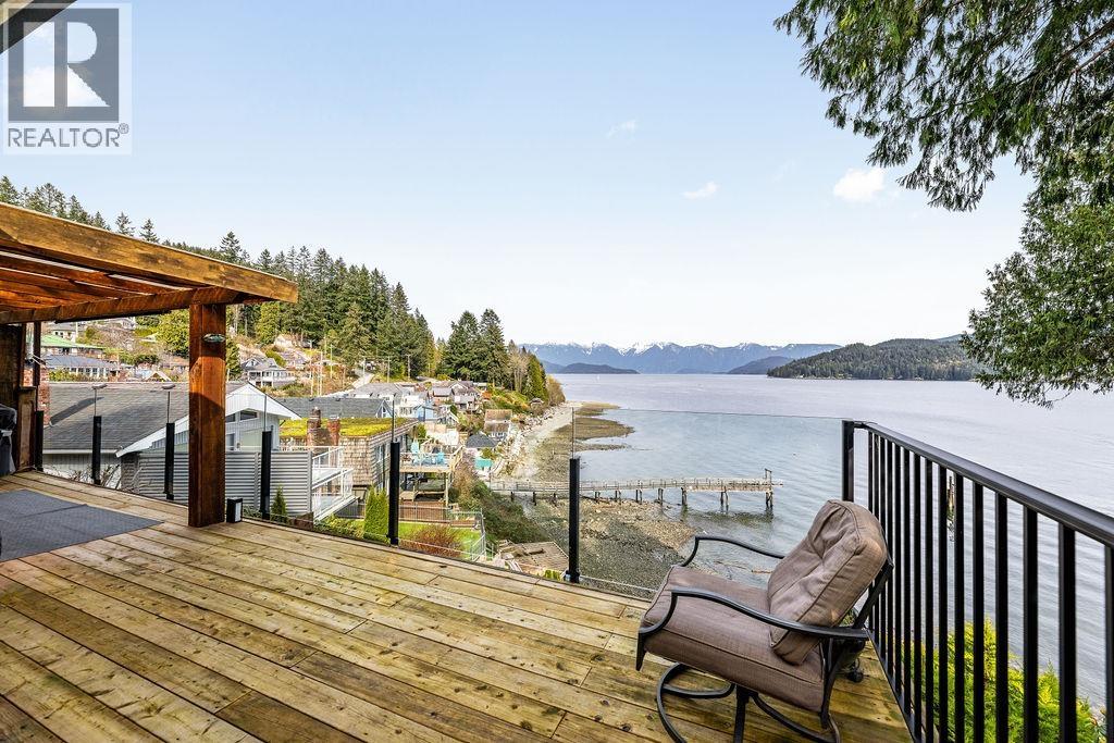 790 MARINE DRIVE, Gibsons, British Columbia