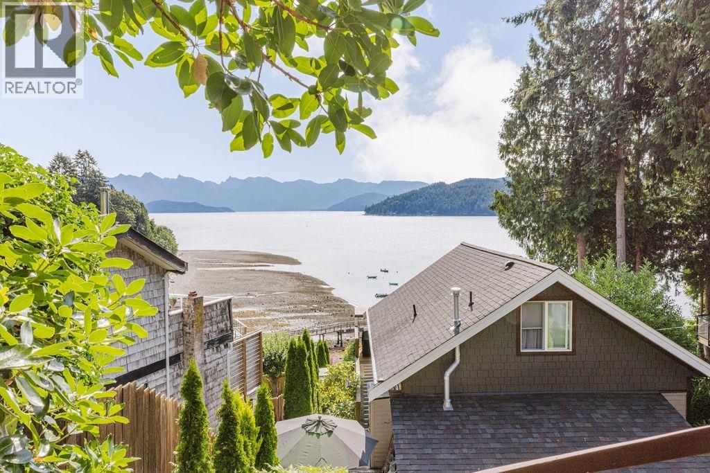 790 Marine Drive, Gibsons, British Columbia  V0N 1V1 - Photo 3 - R3146477