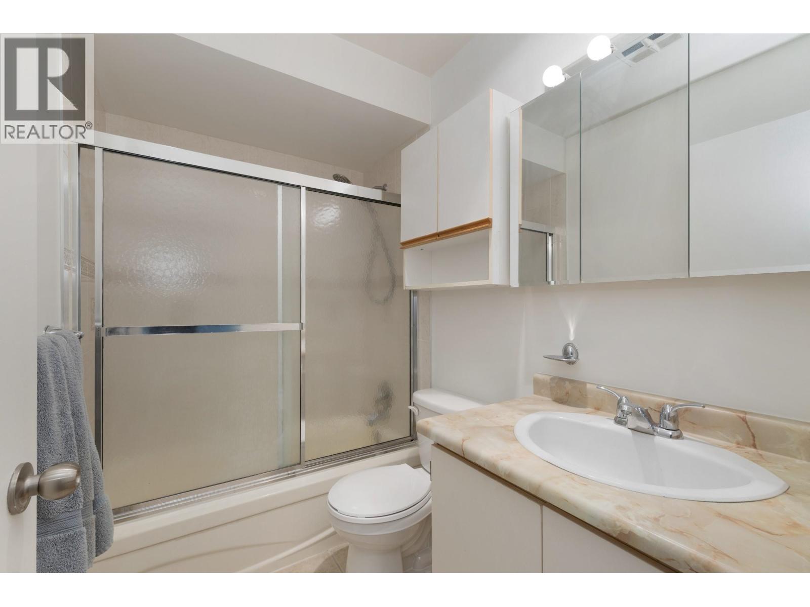 301 535 Blue Mountain Street, Coquitlam, British Columbia  V3J 4R2 - Photo 13 - R3155142