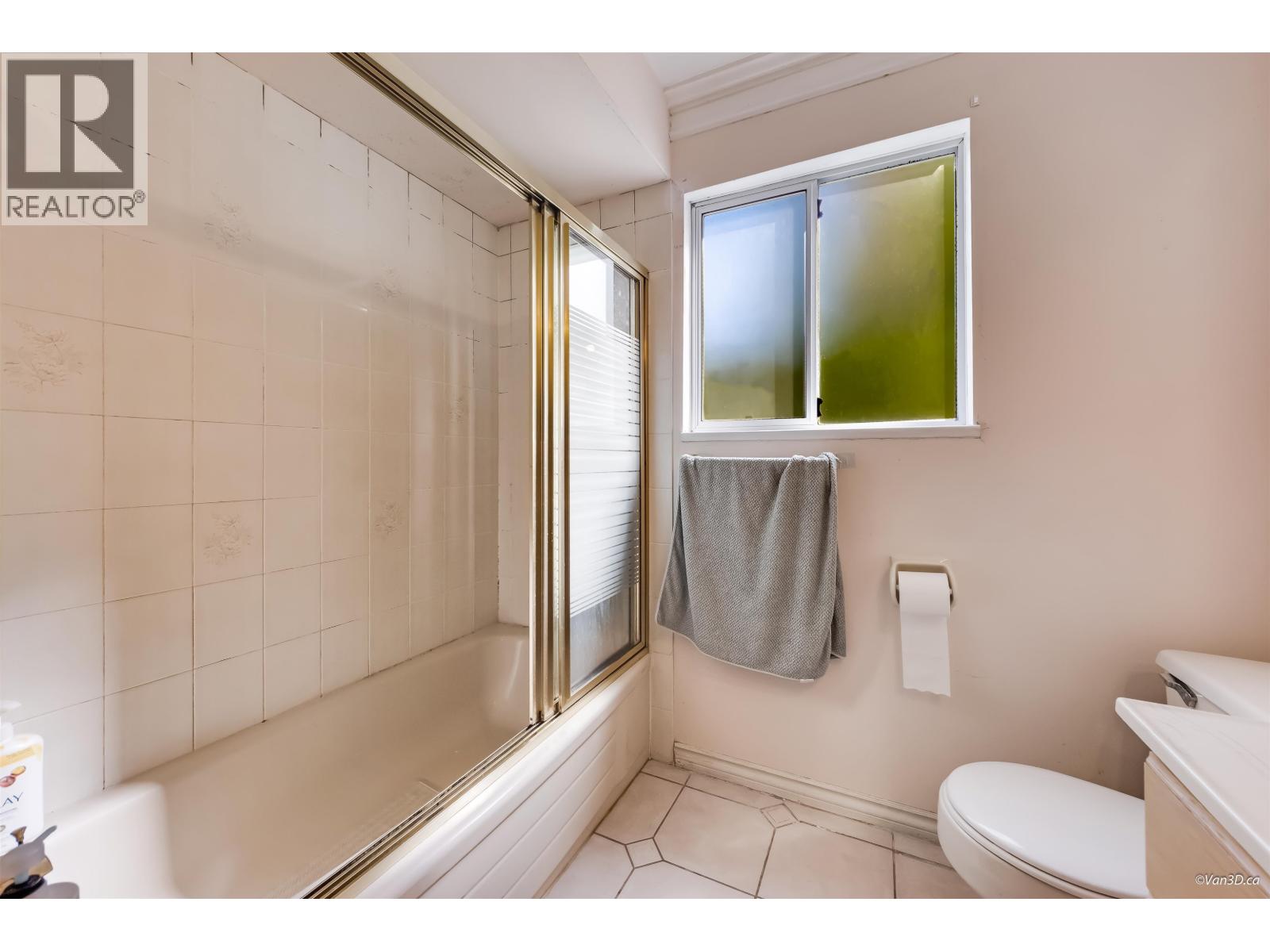 7038 Bridge Street, Richmond, British Columbia  V6Y 2S7 - Photo 36 - R3155237