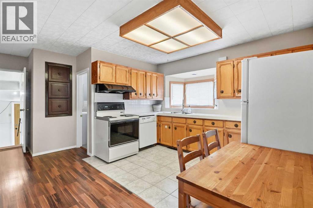 1832 43 Street SE, Calgary, Alberta  T2B 1G9 - Photo 9 - A2336833