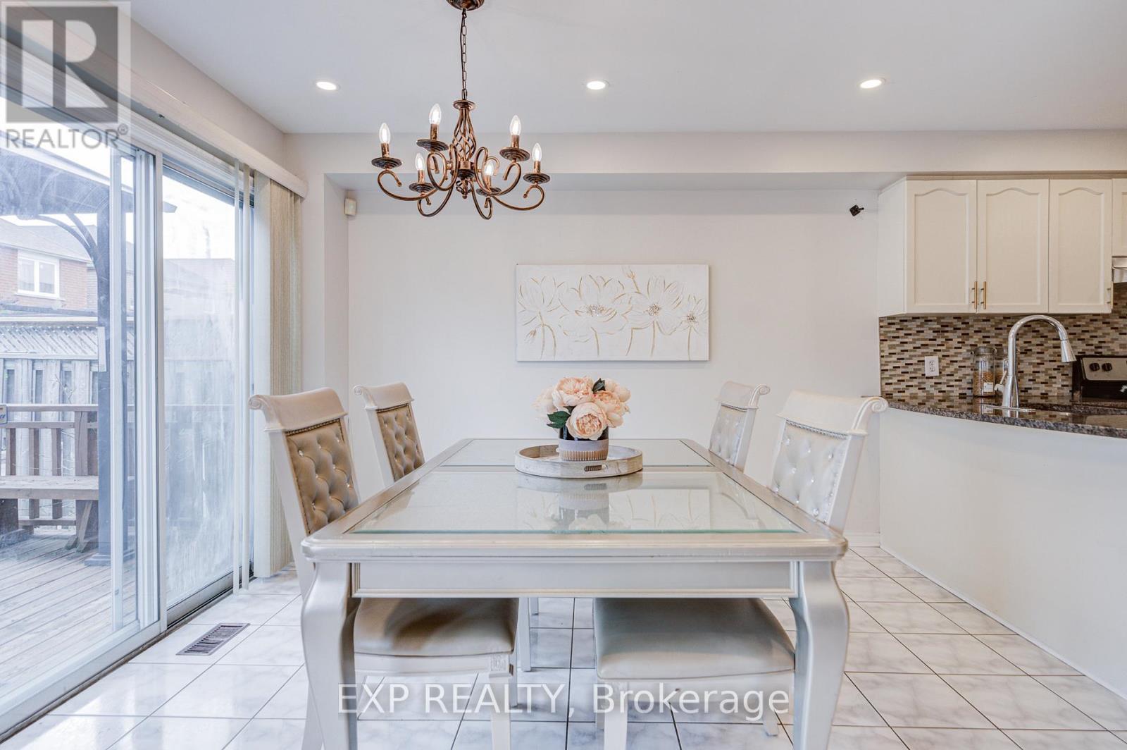 211 Sophia Road, Markham, Ontario  L3S 4C5 - Photo 10 - N13668864