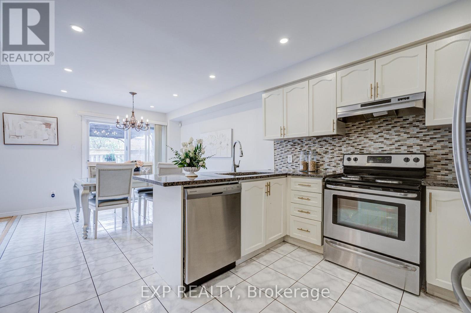 211 Sophia Road, Markham, Ontario  L3S 4C5 - Photo 16 - N13668864