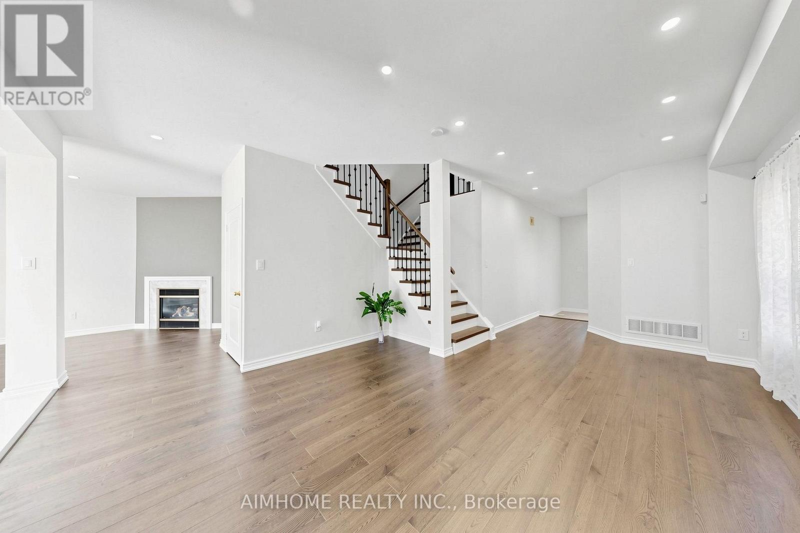87 River Ridge Boulevard, Aurora, Ontario  L4G 7T9 - Photo 14 - N13668886