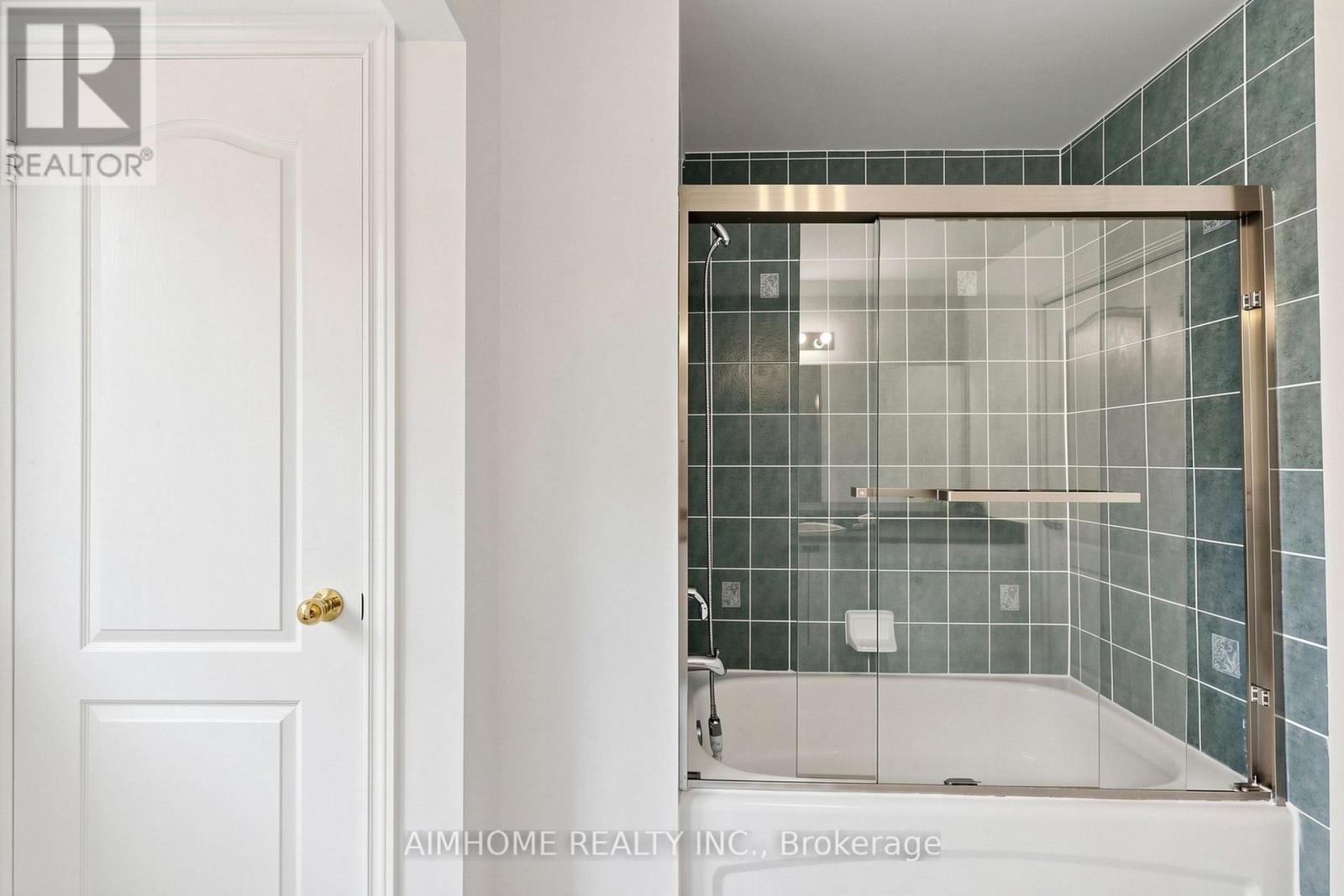 87 River Ridge Boulevard, Aurora, Ontario  L4G 7T9 - Photo 33 - N13668886