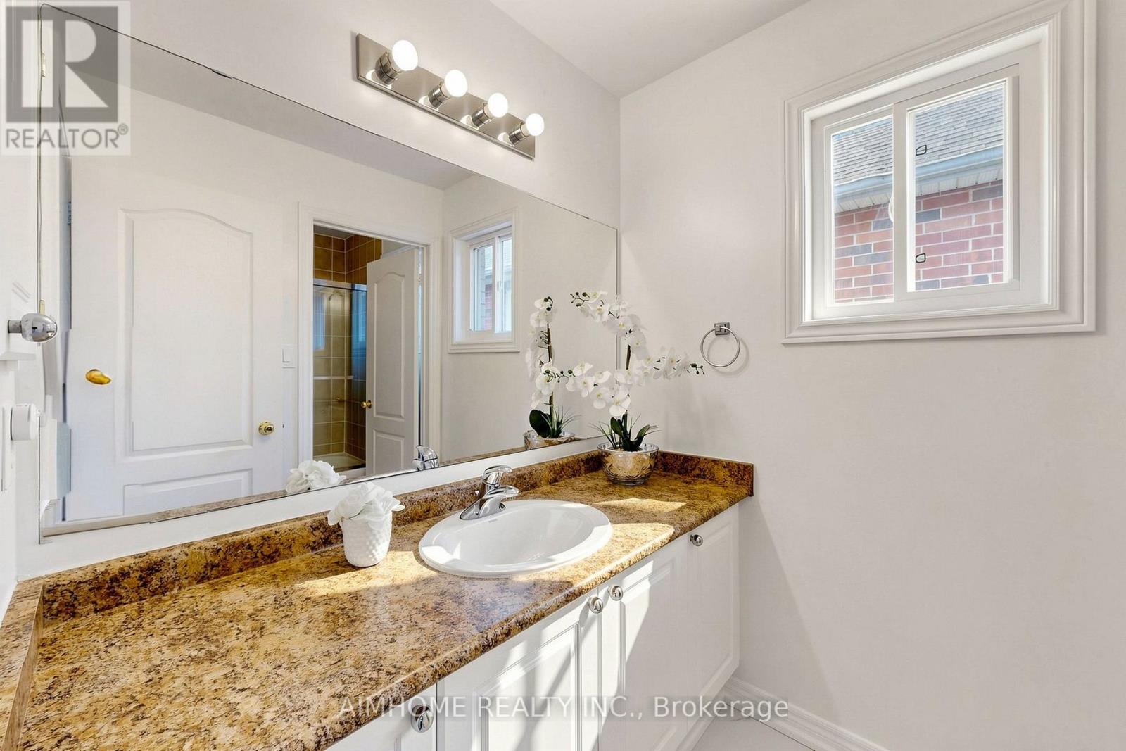 87 River Ridge Boulevard, Aurora, Ontario  L4G 7T9 - Photo 44 - N13668886