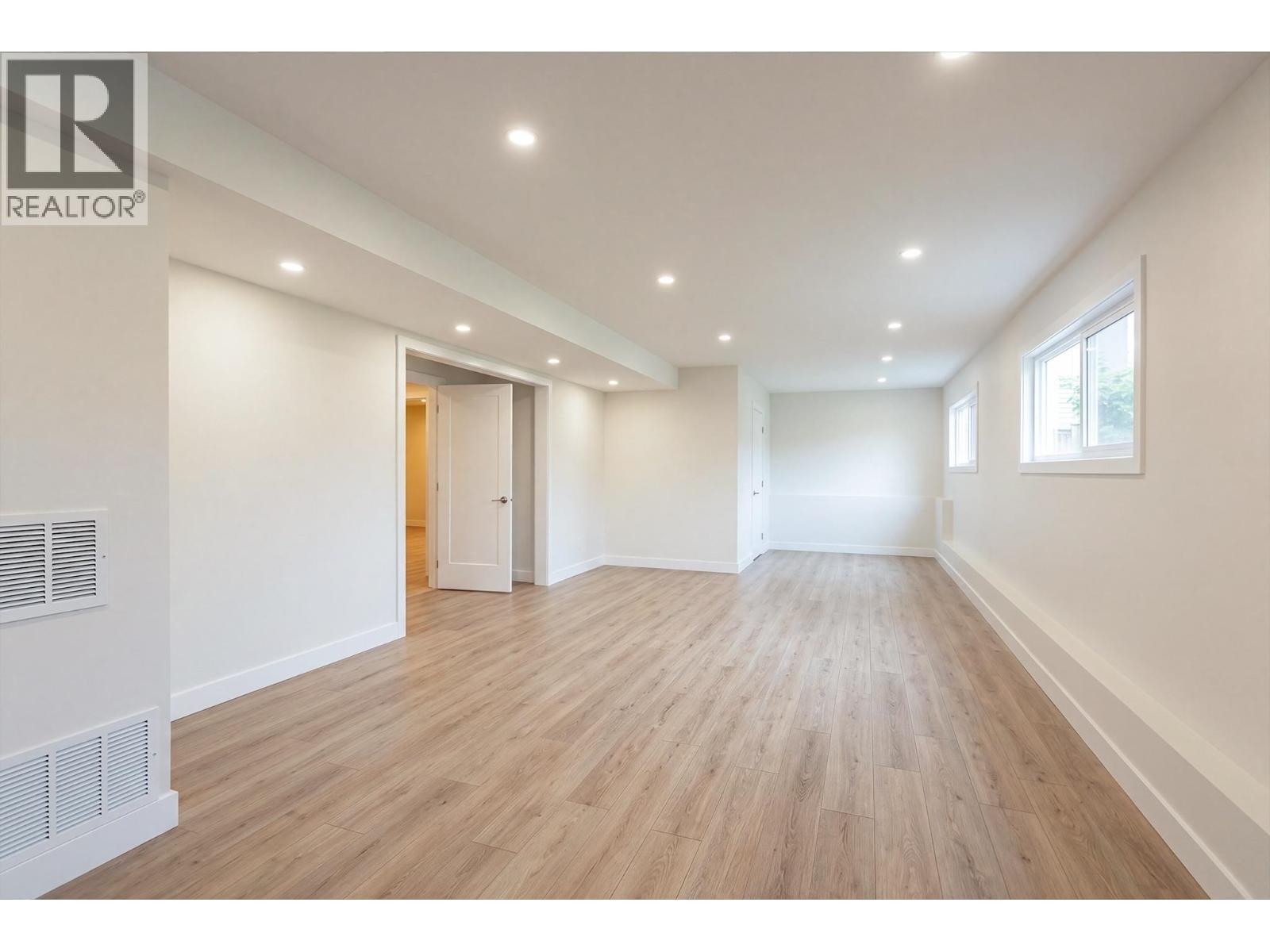 1410 Dansey Avenue, Coquitlam, British Columbia  V3K 3H8 - Photo 35 - R3155291