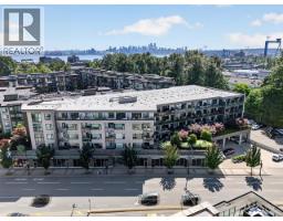 50* 725 MARINE DRIVE, North Vancouver, British Columbia