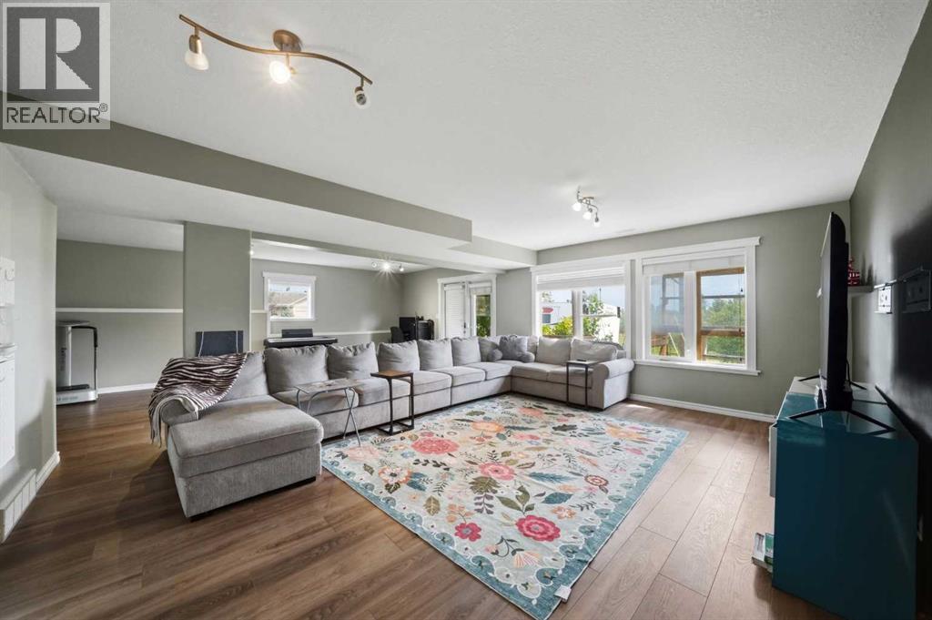 2 Estella Crescent, Lacombe, Alberta  T4L 2M4 - Photo 27 - A2336783