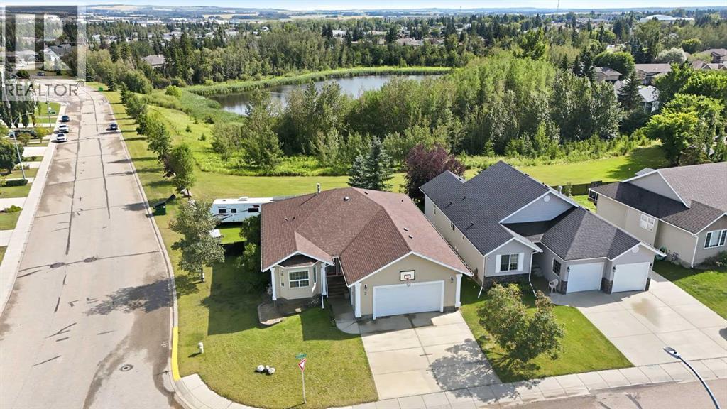 2 Estella Crescent, Lacombe, Alberta  T4L 2M4 - Photo 1 - A2336783