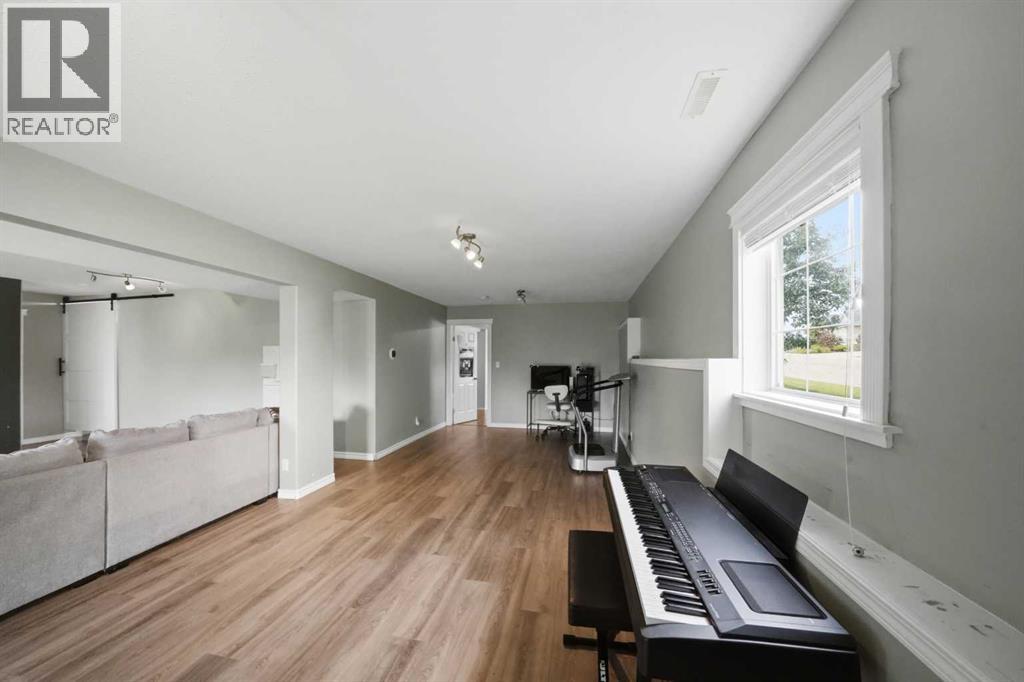 2 Estella Crescent, Lacombe, Alberta  T4L 2M4 - Photo 31 - A2336783