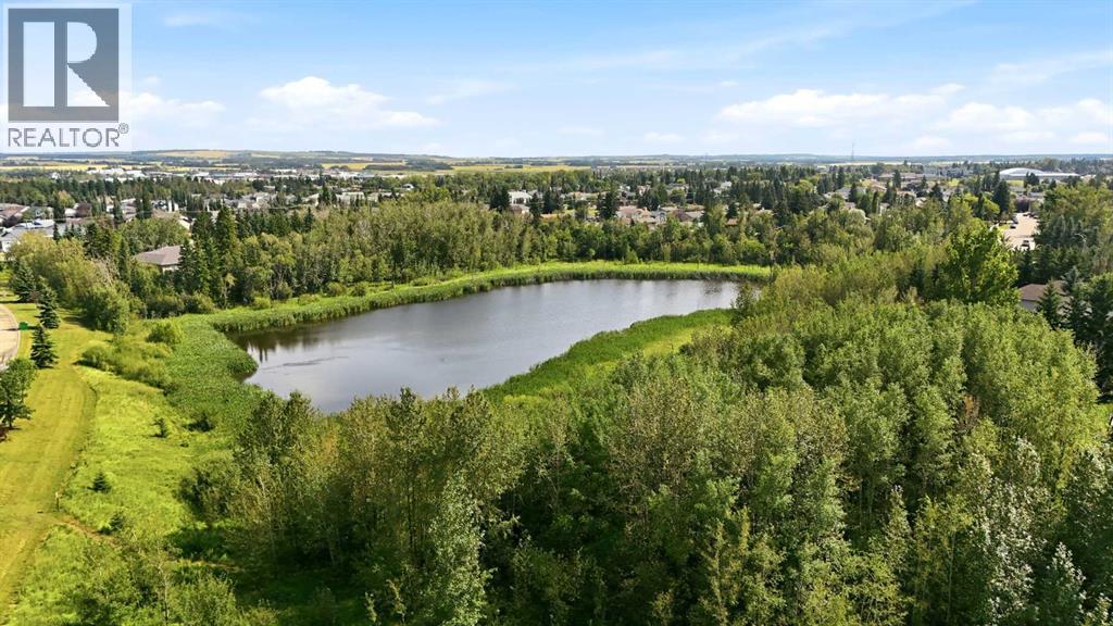 2 Estella Crescent, Lacombe, Alberta  T4L 2M4 - Photo 3 - A2336783