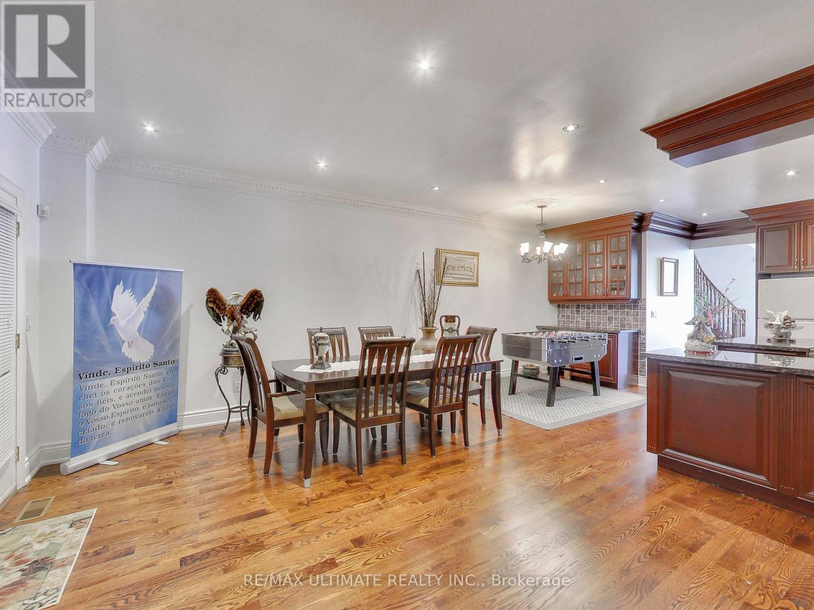 26 Dynevor Road, Toronto, Ontario  M6E 3X1 - Photo 12 - W13668896