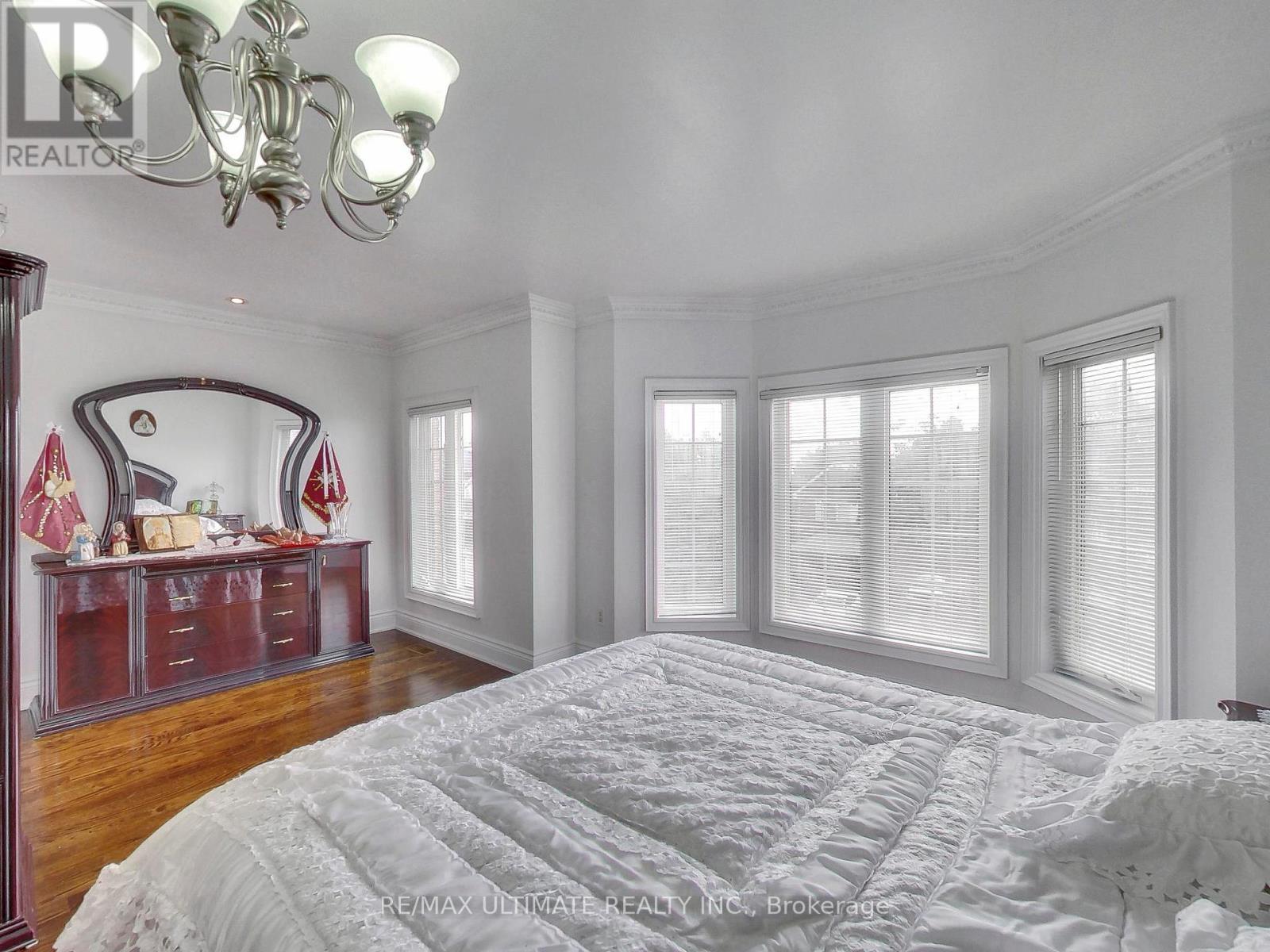 26 Dynevor Road, Toronto, Ontario  M6E 3X1 - Photo 17 - W13668896