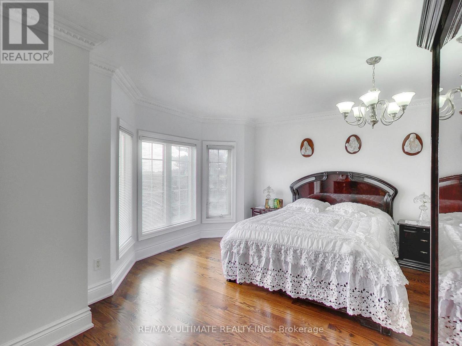 26 Dynevor Road, Toronto, Ontario  M6E 3X1 - Photo 19 - W13668896